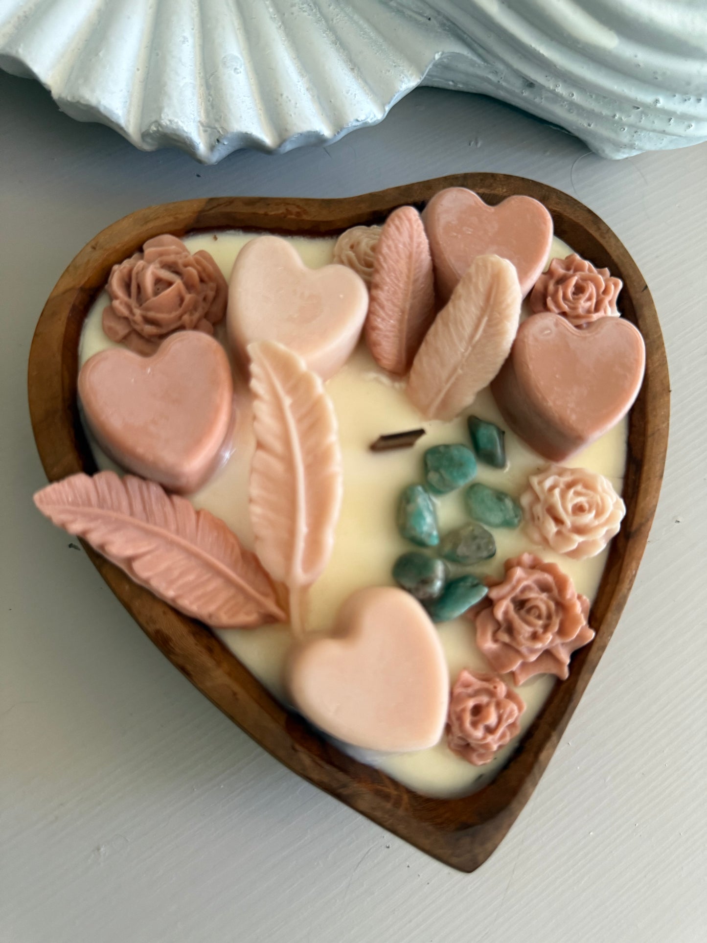 Hartvormige Doughbowl met smeltkaarsen en Amazoniet edelstenen