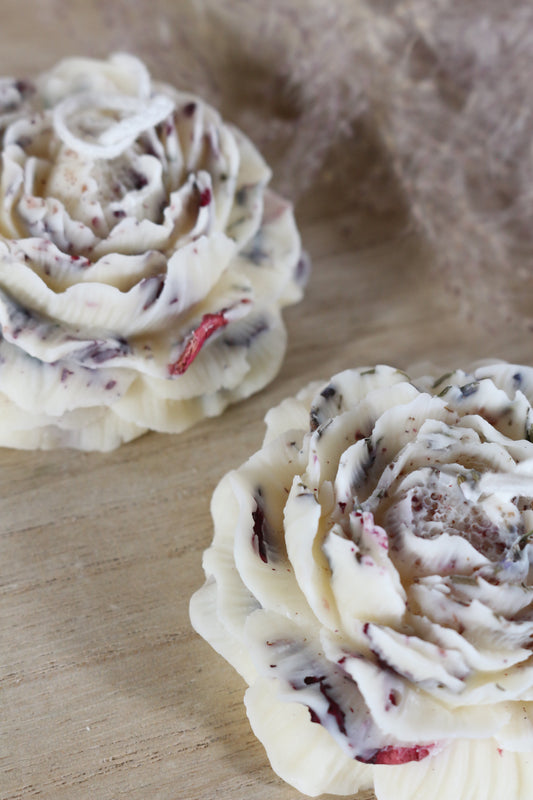 Bruiloft guestgift rozen en lavendel kaars